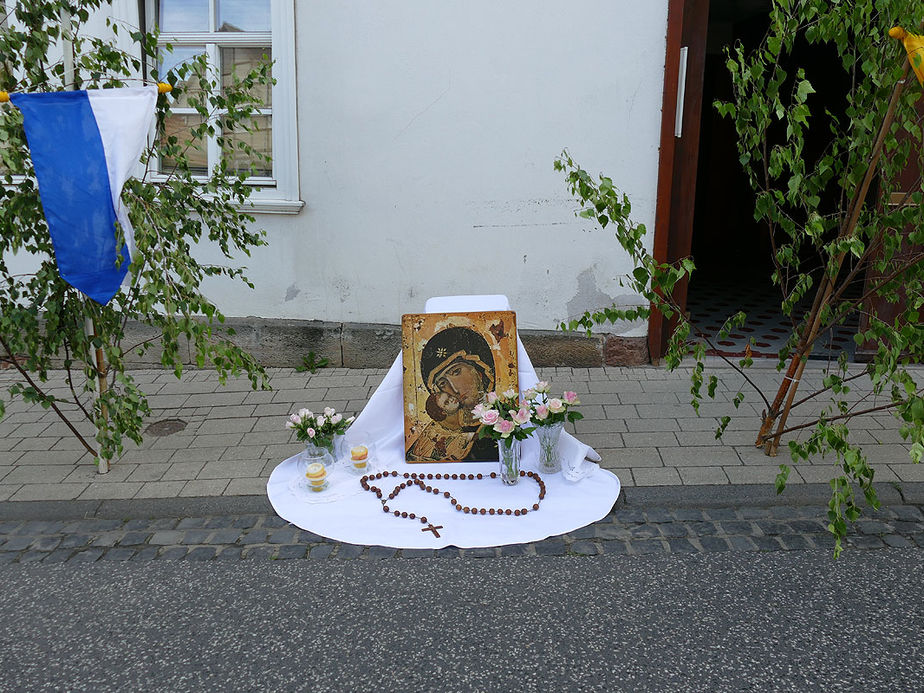 Fronleichnamsaltäre in den Naumburger Straßen (Foto: Karl-Franz Thiede)